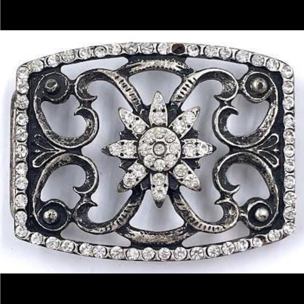 Elegant Silver Vintage Floral Belt